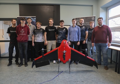 Łowcy dronów z Politechniki Łódzkiej. 70 tysięcy złotych na militarny projekt