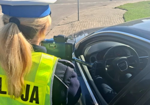 Klukowo: Ponad 100 km/h w terenie zabudowanym. 24-latek stracił prawo jazdy