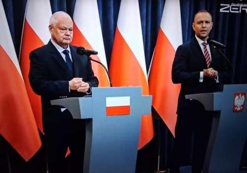 Tusk i podwójny nelson prezydenta Nawrockiego