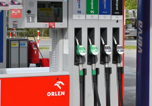 Diesel drożeje szybciej niż ropa. Pęknie psychologiczna bariera?