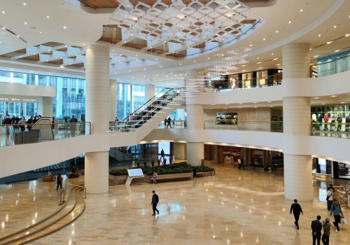 Po wyburzeniu znanej galerii handlowej zapowiadano nową inwestycję. Teraz niespodzianka