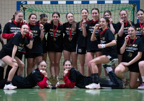 Drużyna UKS Dziewiątki Legnica będzie walczyć w Mistrzostwach Polski Młodziczek