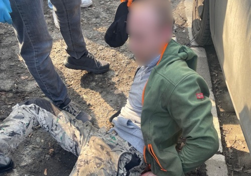 Ukradli 33-letni samochód i… próbowali sprzedać go właścicielowi. Złodzieje wpadli w Krakowie