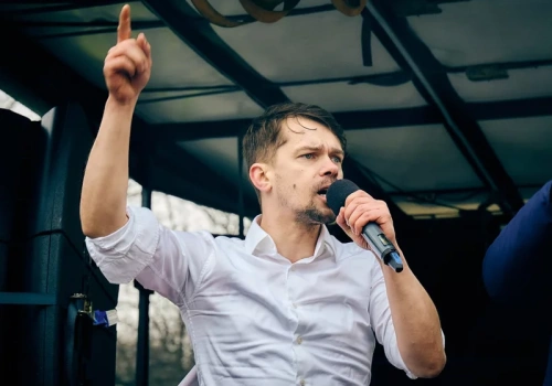 Kołodziejczak popełnił wykroczenie drogowe. „Każdemu zdarza się łamać przepisy”