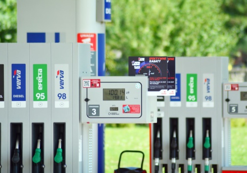 Co się dzieje z cenami paliw w Polsce? Orlen tłumaczy