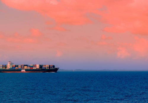 Zamknięcie Cieśniny Ormuz. Trump obiecuje armatorom wojskową eskortę