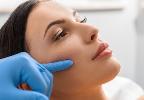 40-latki wydają krocie na poprawianie urody. 