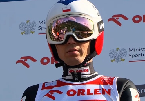 Skoki narciarskie: Kamil Stoch wraca do czołowej dziesiątki PŚ!