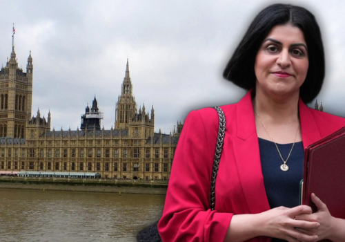 40 tysięcy za wyjazd z kraju. Brytyjska minister z propozycją dla imigrantów