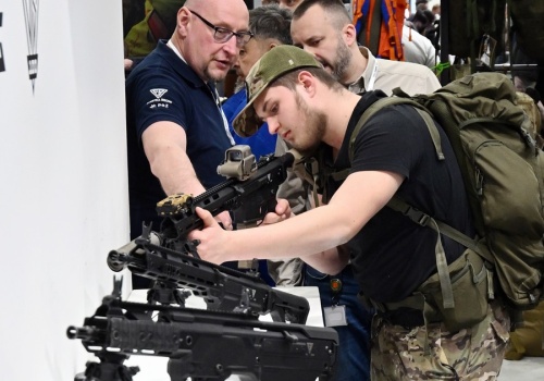 Polacy biorą się za produkcję broni? Byliśmy na targach pod Warszawą. To nas zdziwiło