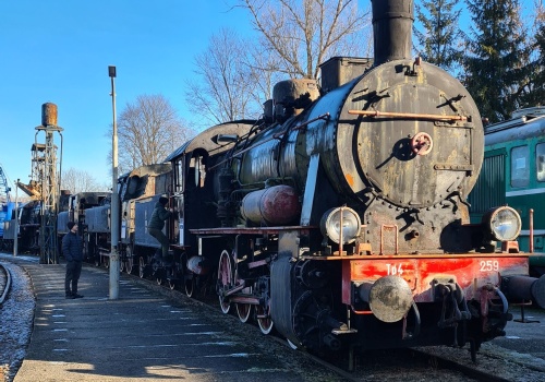 Powrót do przeszłości z PKP. Pociągi retro wracają na tory