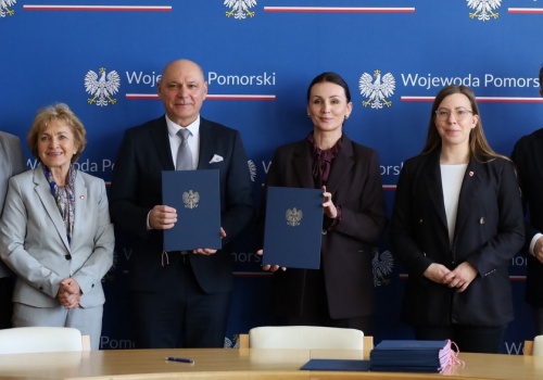 19 mln zł na lokalne drogi dla dziewięciu pomorskich samorządów. Będą kolejne dofinansowania