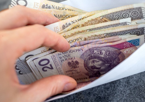 W tej branży wciąż brakuje ludzi, szukają aż 5 osób. To praca od 16 tys. zł brutto miesięcznie