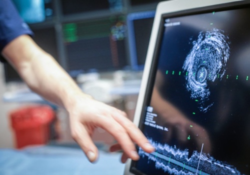 Lekarz z Łodzi oskarżony. Prokuratura: Mógł przyczynić się do śmierci pacjentki