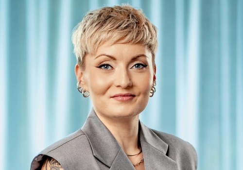 Anna Lankauf o exicie bez złudzeń i tym, w co nigdy nie zainwestuje. „Myślą, że polecieliby na koniec świata i nic nie robili. Też miałam takie fantazje”