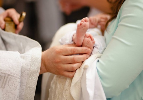 Ksiądz uznał imię dziewczynki za 