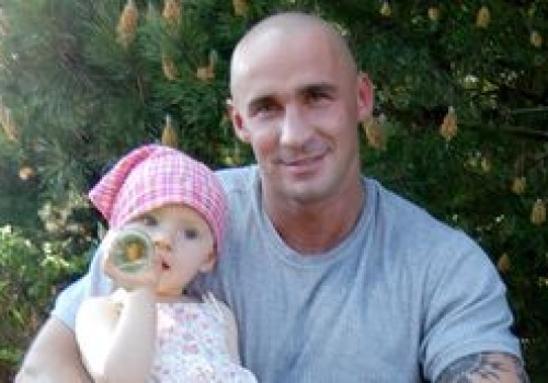 Tak wygląda dziś NAJMŁODSZA córka Przemysława Salety. Nadia ma 24 lata i nie boi się eksperymentować ze stylem (ZDJĘCIA)