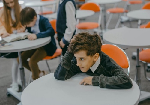 Dziecko nie radzi sobie z porażką w szkole? Nawyk, który zmieni jego podejście