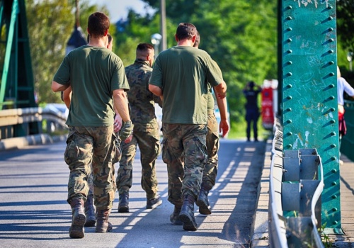 Ulgi dla pracodawców zatrudniających żołnierzy WOT. Tyle można zaoszczędzić
