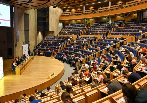 Kilkuset uczestników walczyło o tytuł mistrza ortografii. W Krakowie odbyło się IX Dyktando Krakowskie