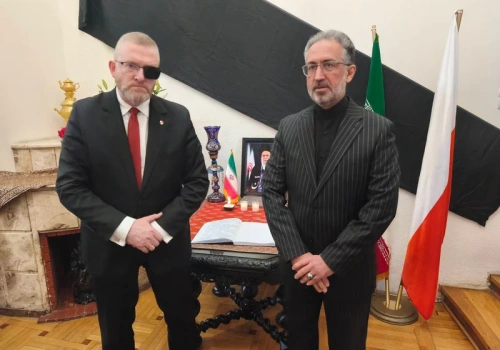Braun i Korwin-Mikke w ambasadzie Iranu. „Teheran – Warszawa – wspólna sprawa!”