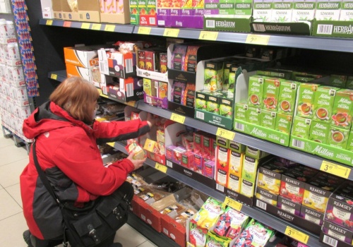 Przebadali herbaty z dyskontów, w składzie pół tablicy Mendelejewa. Oto co codziennie piją Polacy