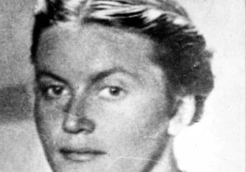 To twarz, którą zna każdy Polak – tak, ty też. A historia kobiety za nią jest niemal nieznana