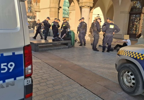 Akcja służb w centrum Krakowa. Straż Miejska podała szczegóły interwencji