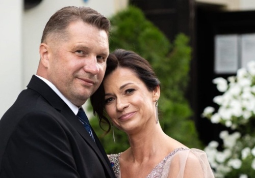 Żona Czarnka skradła mu serce we Włoszech. Kim jest Katarzyna Czarnek?