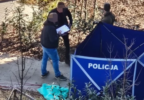 Kobieta zmarła po upadku z dużej wysokości w centrum Katowic