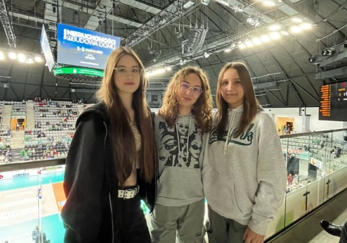 Olsztyńskie licealistki z misją. Ich „Iskra” rozpala w dzieciach pewność siebie i uczy emocji