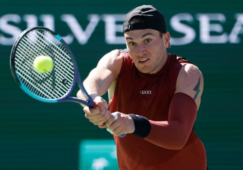 Weteran postraszył obrońcę tytułu. Porażki gwiazdorów z Moskwy