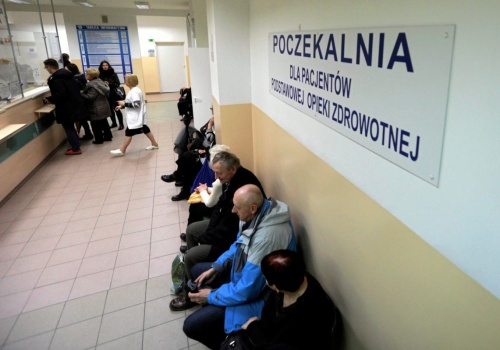 Bez rejonizacji i bez skierowania, ale jest warunek. Warto wiedzieć przed wizytą u lekarza