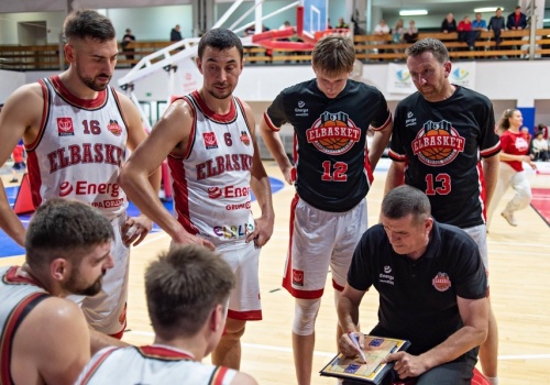Koszykarze dalej od play off