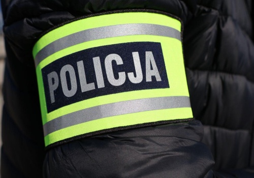 Fałszywy alarm z banku i noc w areszcie. Policja rozbiła plan 21-letniego oszusta