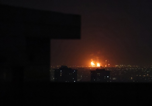 Atak Izraela i USA na magazyny ropy i rafinerię w Teheranie!