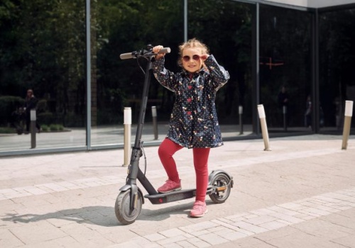 Nowe przepisy dla hulajnóg elektrycznych. Ograniczenia wiekowe