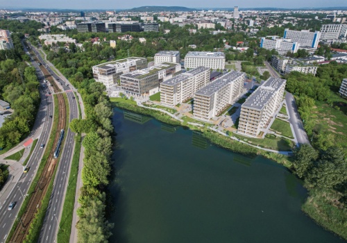 Duża inwestycja w Krakowie pod znakiem zapytania. Strabag sprzedaje teren po galerii Plaza