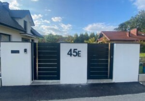 Brak numeru domu? Grozi za to mandat i problemy z ubezpieczeniem