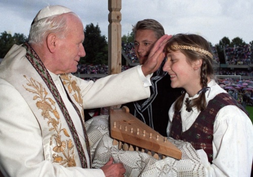 Jak wypowiadali się papieże o kobietach i nowym feminizmie?