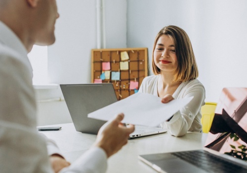 Kompetencje to wciąż za mało. Dlaczego w biznesie wciąż wygrywa tupet