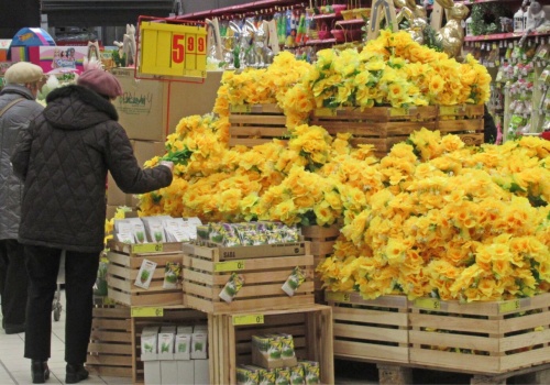 Czy w Dzień Kobiet jest niedziela handlowa? Sprawdzamy, czy 8 marca sklepy będą otwarte