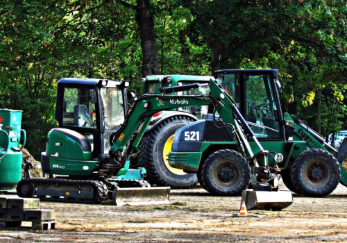 Kupił minikoparkę przez internet. Stracił 6900 euro, maszyny nie dostał