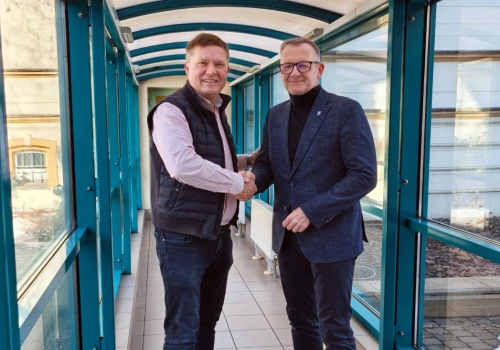 Pruskie wzorce w erze AI. Szczerze o polskiej szkole z dyrektorem gdyńskiej „Trójki”