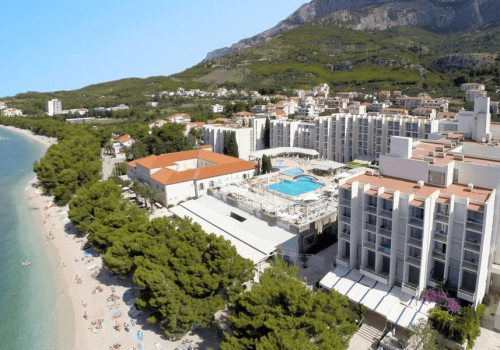 Urlop w Chorwacji nad morzem 🌊☀️ Tydzień w 4* hotelu z wyżywieniem za 1563 PLN 🍴☕