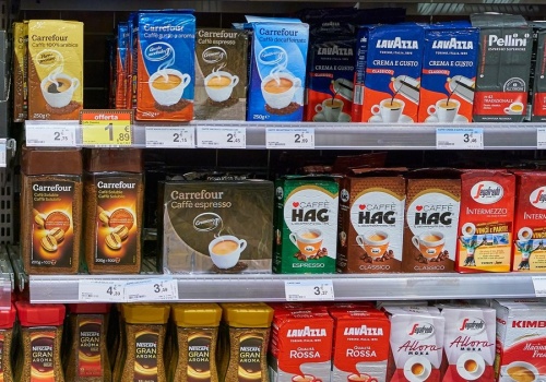 Ocenili kawy ziarniste z marketów. Jest spore zaskoczenie. Jedna z najtańszych pobiła konkurencję