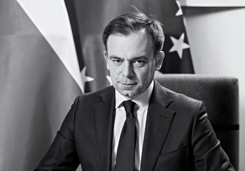 Andrzej Domański o tym, czy Ukraińcy dadzą nam fory przy odbudowie kraju i dlaczego Polska nie przyjmie euro. „Weta prezydenta kosztują nas 3 mld zł”