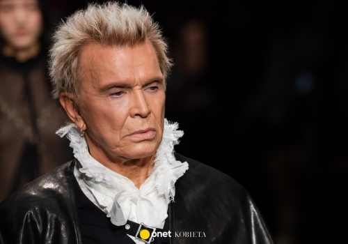 Billy Idol zaskoczył na wybiegu w Paryżu. Rockman wśród modeli na Paris Fashion Week