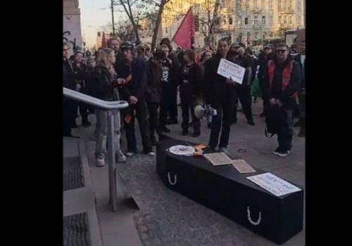 Lokatorzy zmarli z wychłodzenia. Prokuratura sprawdza działania MOPS ws. kamienicy śmierci