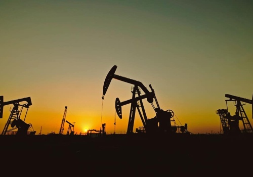 Ceny ropy i gazu niebawem zanurkują? Sekretarz energii USA uspokaja rynki. Przeważy ten czynnik